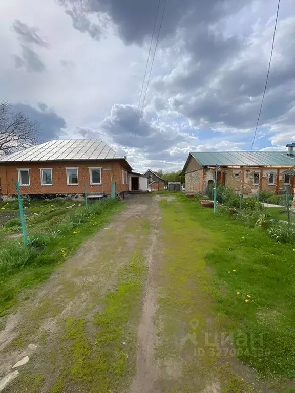 Дом в Тульская область, Ефремовский муниципальный округ, с. Пожилино  ... - Фото 2