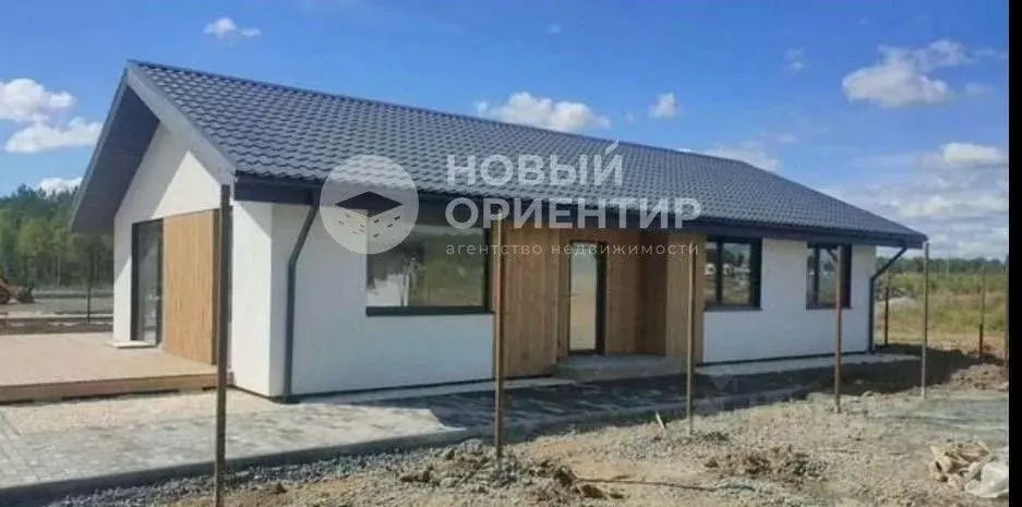 Дом в Свердловская область, Белоярский муниципальный округ, пос. ... - Фото 0