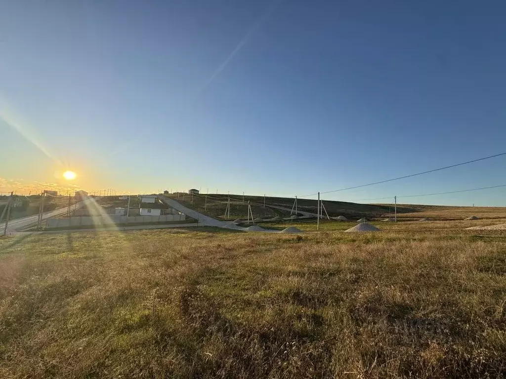 Участок в Севастополь с. Осипенко, ул. Ветеранов (4.0 сот.) - Фото 1