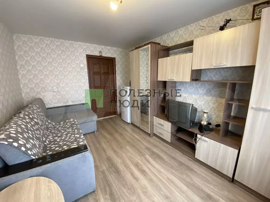 Комната 13,5 м в 6-к., 4/4 эт. - Фото 1