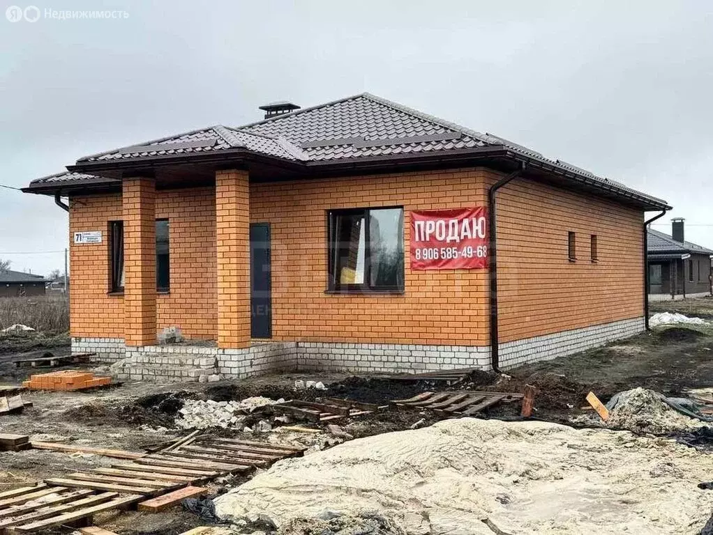 Дом в село Новая Усмань, улица Воеводы Собакина (110 м) - Фото 2