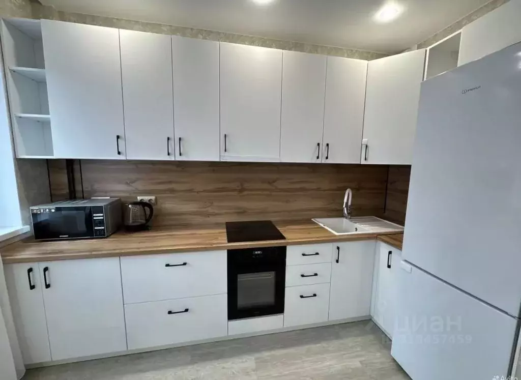 2-к кв. Омская область, Омск ул. Дианова, 34 (56.0 м) - Фото 1