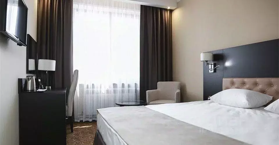 1-к кв. Хакасия, Абакан ул. Кирова, 114с1 (74.0 м) - Фото 0