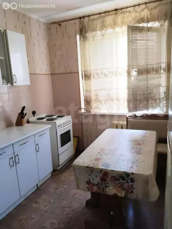 3-комнатная квартира: Новороссийск, Волгоградская улица, 28 (63.4 м) - Фото 0