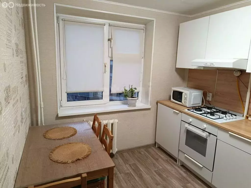 1-комнатная квартира: Миасс, улица Степана Разина, 3 (38 м) - Фото 1