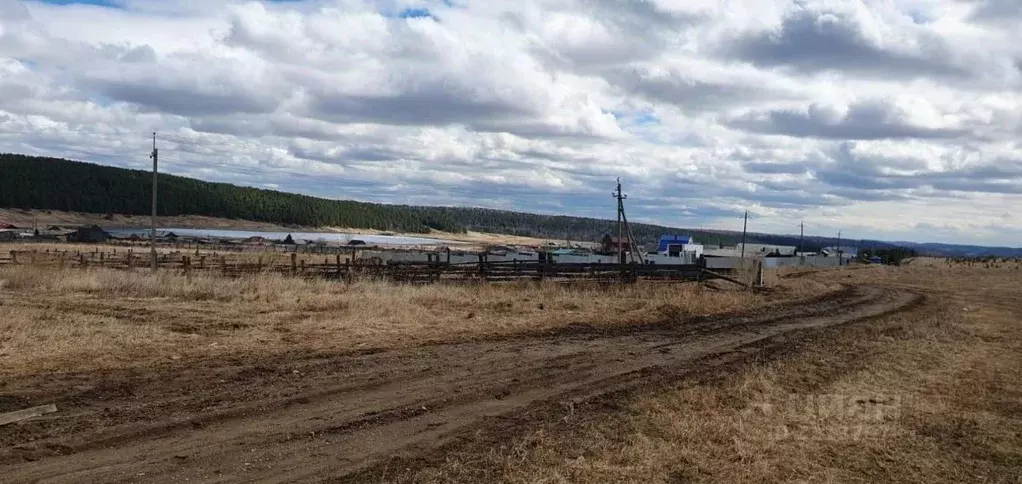 Участок в Иркутская область, Иркутский муниципальный округ, д. ... - Фото 0