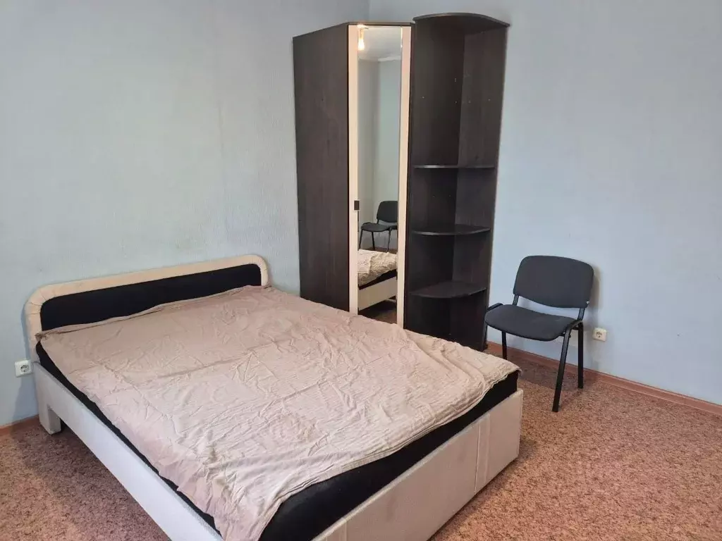 2-к кв. Тюменская область, Тюмень ул. 50 лет ВЛКСМ, 13к2 (70.0 м) - Фото 0