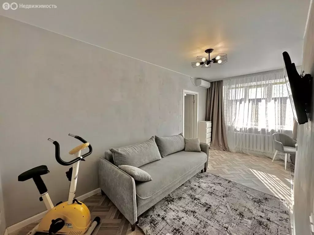 2-комнатная квартира: Ялуторовск, улица Сирина, 7 (45.7 м) - Фото 1