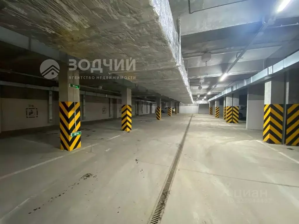 Гараж в Чувашия, Чебоксары пл. Речников, 9 (20 м) - Фото 1