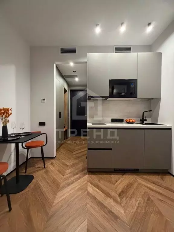 Студия Санкт-Петербург наб. Макарова, 58 (20.4 м) - Фото 1