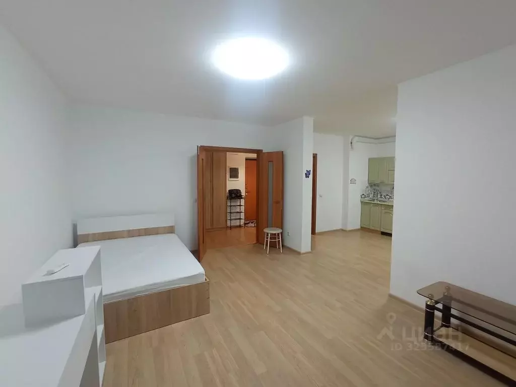 2-к кв. Свердловская область, Екатеринбург ул. Ирбитская, 8 (70.0 м) - Фото 2