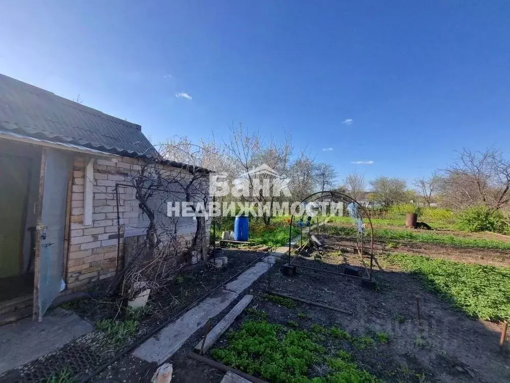 Дом в Саратовская область, Балаково Путеец СТ,  (20 м) - Фото 1