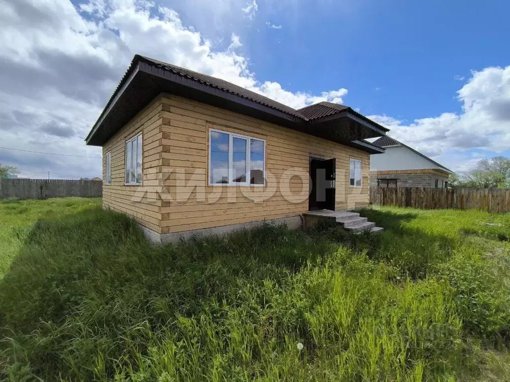 Дом в Хакасия, Усть-Абаканский район, пос. Расцвет ул. Тихая (100 м) - Фото 1