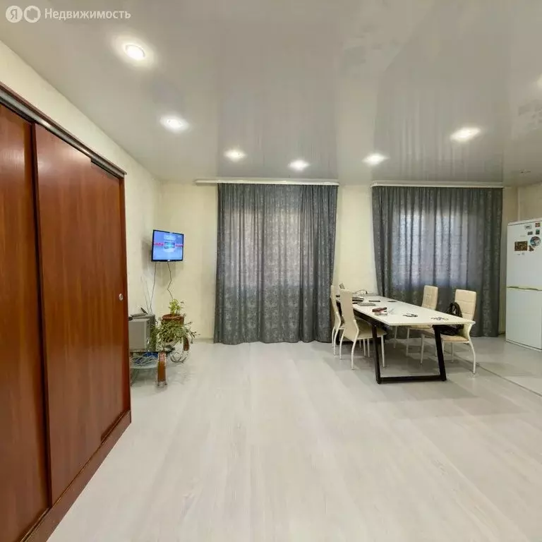 3-комнатная квартира: Иркутск, Верхняя набережная, 161/15 (80 м) - Фото 2