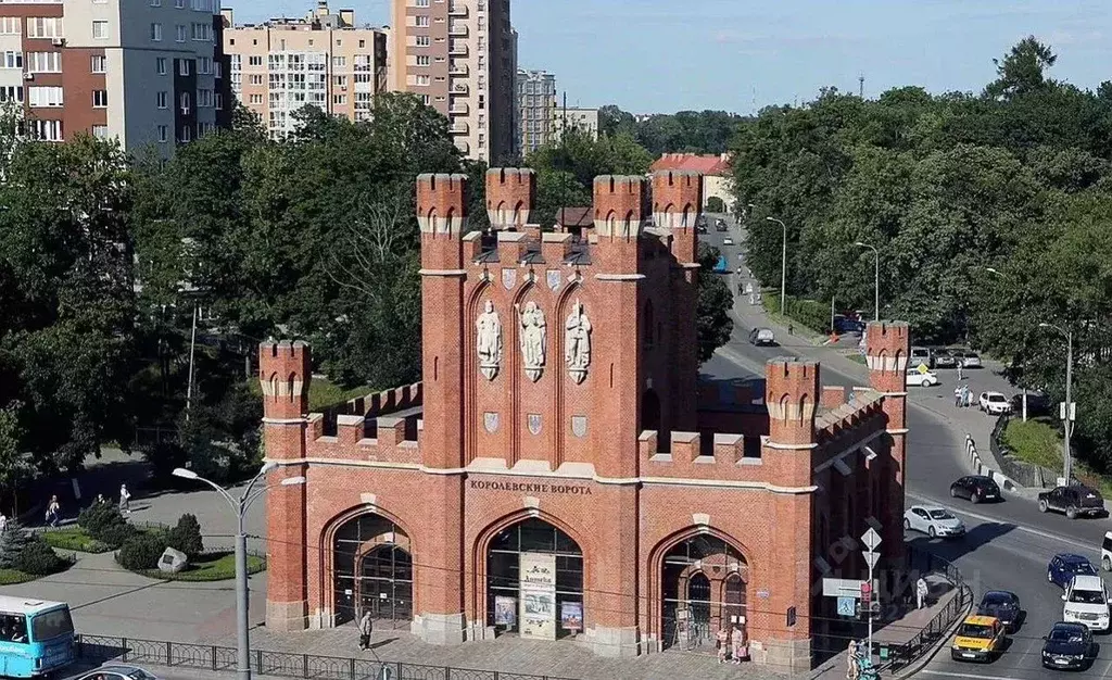 3-к кв. Калининградская область, Калининград ул. Юрия Гагарина, 1 ... - Фото 2