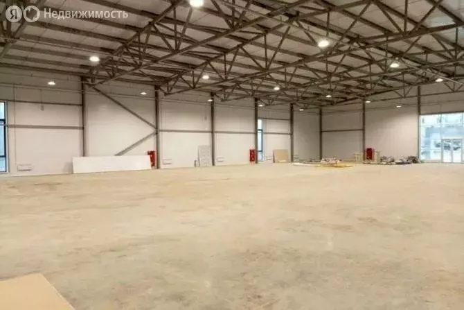 Помещение свободного назначения (3000 м) - Фото 1