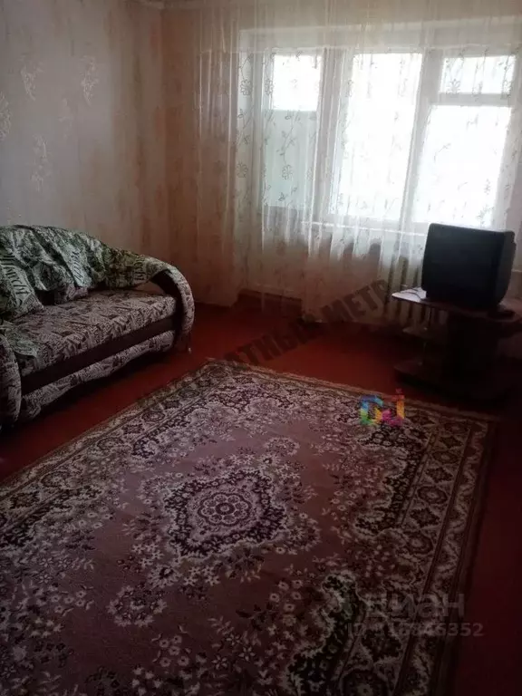 3-к кв. Калмыкия, пос. Ики-Бурул ул. Октябрьская, 14 (69.6 м) - Фото 1