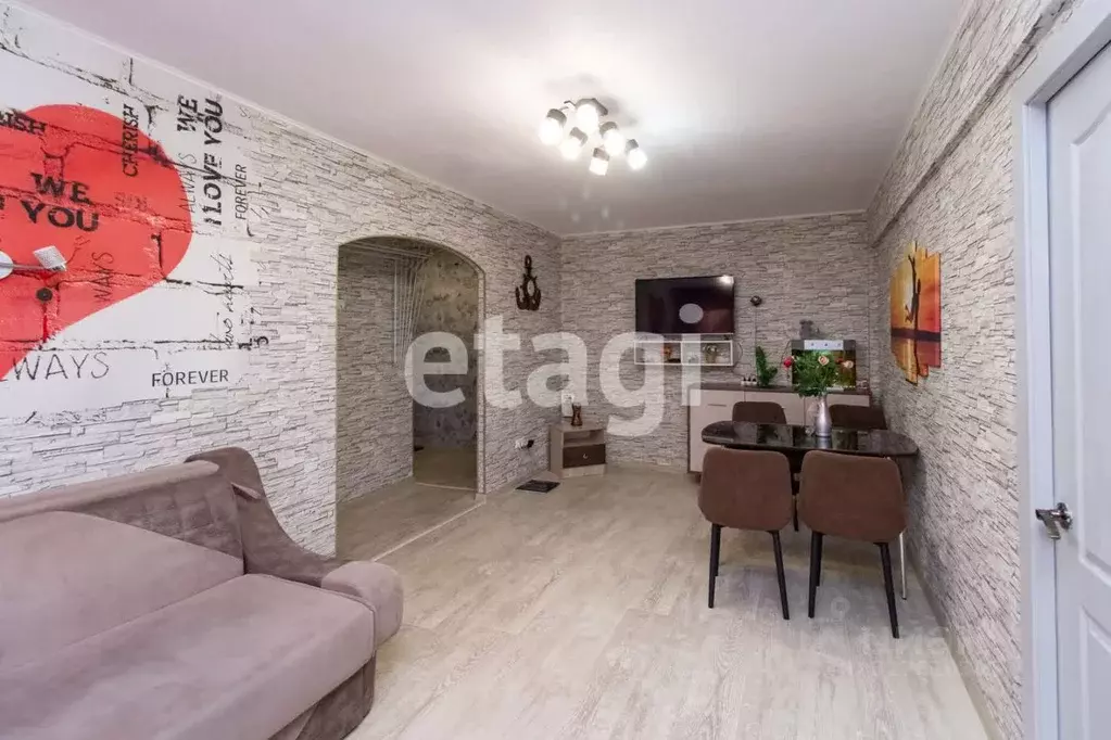 2-к кв. Красноярский край, Красноярск ул. Александра Матросова, 10г ... - Фото 0