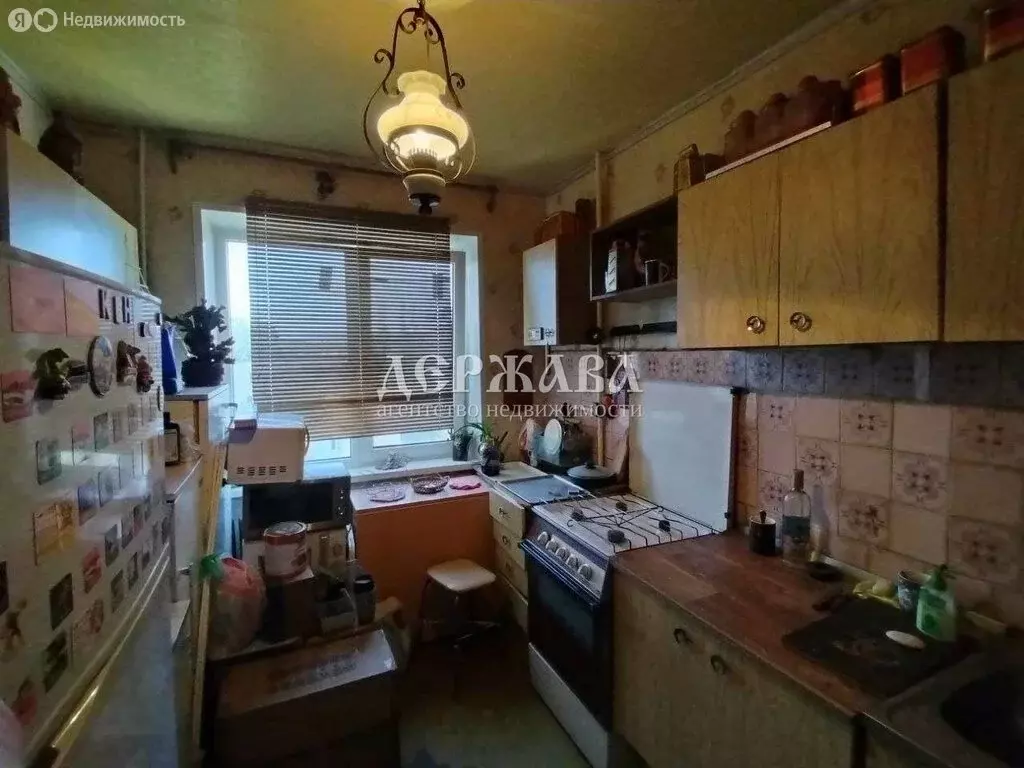 3-комнатная квартира: Старый Оскол, микрорайон Рудничный, 11А (61.6 м) - Фото 1