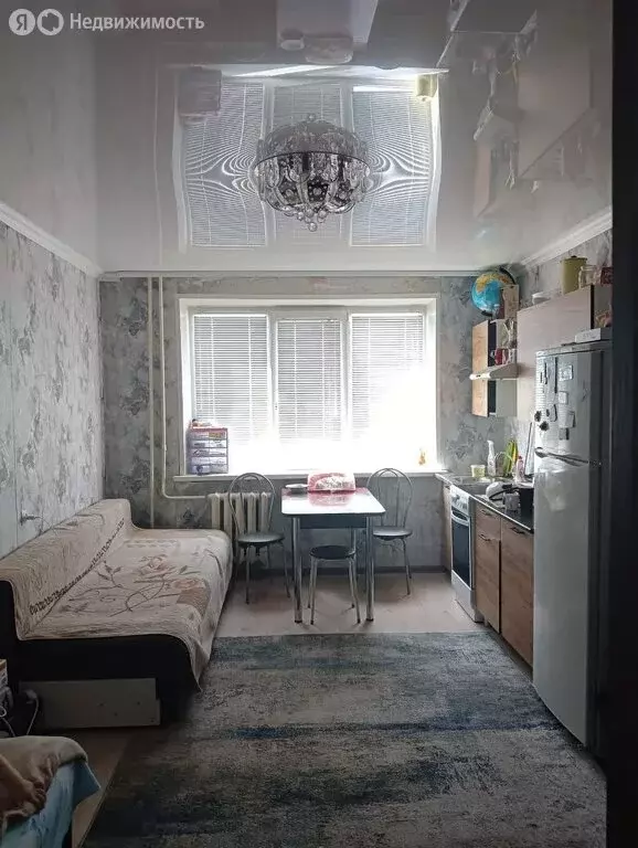 2-комнатная квартира: Тобольск, 10-й микрорайон, 6 (56 м) - Фото 1