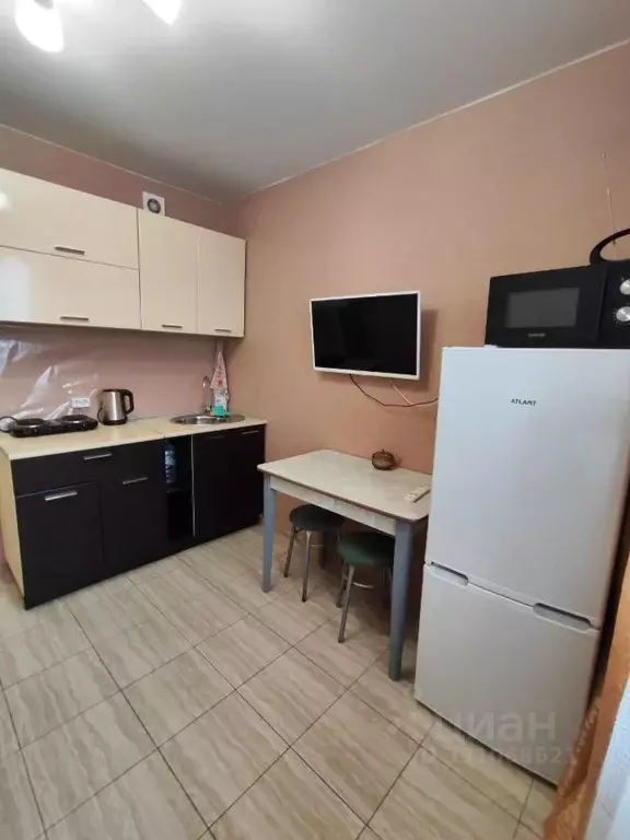 Студия Тюменская область, Тюмень ул. Новоселов, 117 (17.0 м) - Фото 1