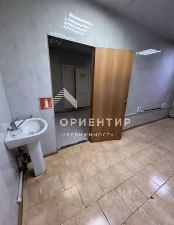 Помещение свободного назначения в Кемеровская область, Белово ул. 2-я ... - Фото 2
