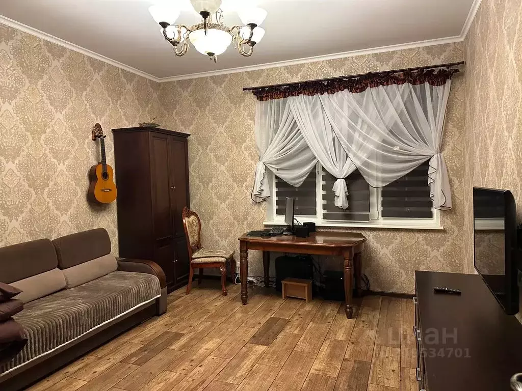 Дом в Калининградская область, Калининград Лазурная ул., 2 (240 м) - Фото 1