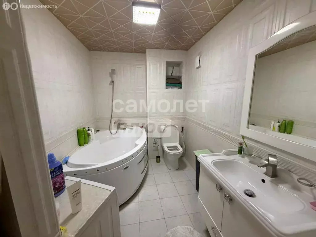 3-комнатная квартира: Грозный, улица Шейха Али Митаева, 52 (85 м) - Фото 1