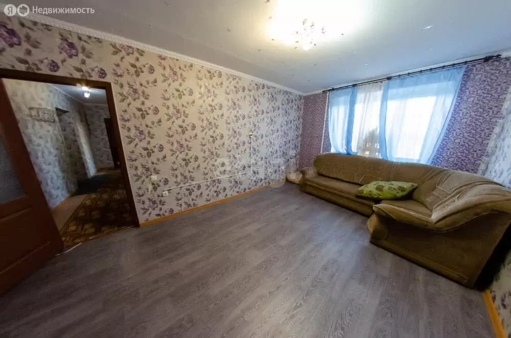 3-комнатная квартира: Шадринск, улица Автомобилистов, 39 (60.2 м) - Фото 0