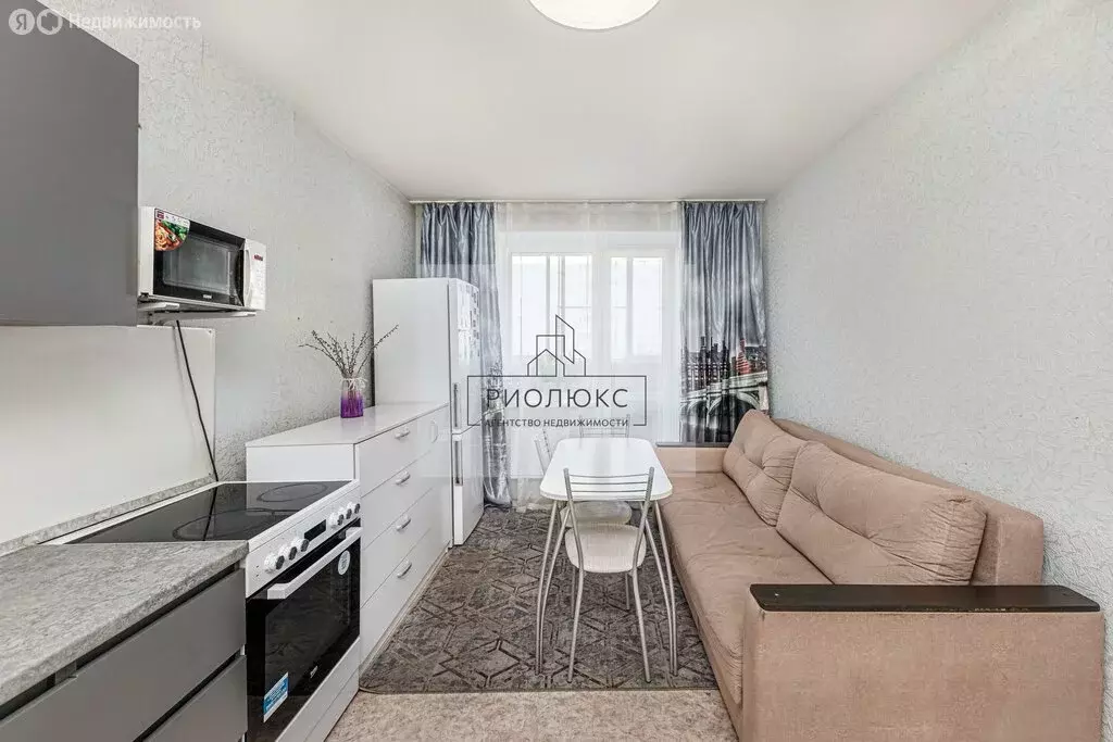 2-комнатная квартира: Челябинск, улица Трашутина, 35 (67 м) - Фото 0