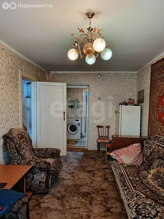 3-комнатная квартира: село Бутка, улица Строителей, 1 (56.7 м) - Фото 1