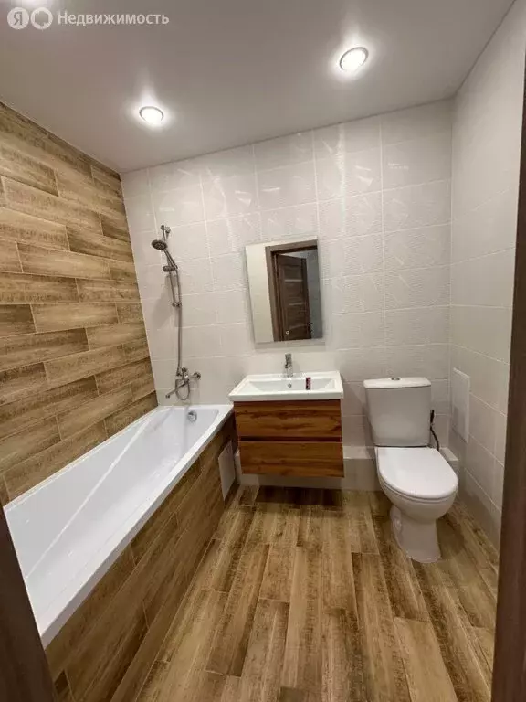 2-комнатная квартира: Екатеринбург, улица Павла Шаманова, 28 (59 м) - Фото 1