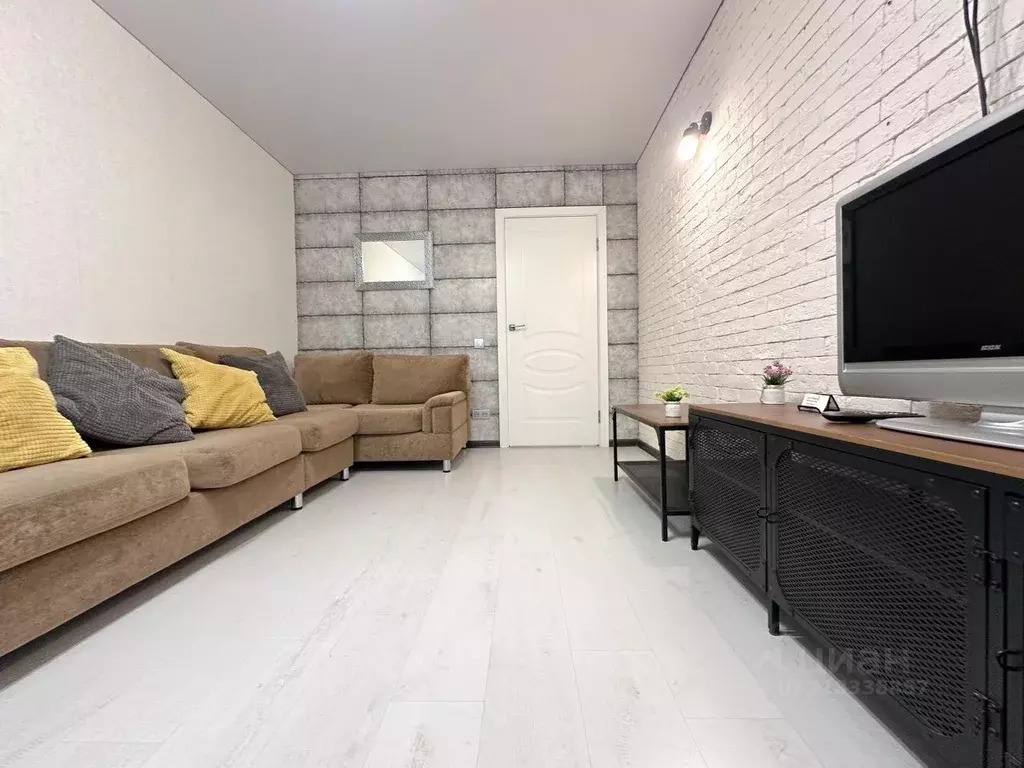 1-к кв. Самарская область, Тольятти Тополиная ул., 38 (34.0 м) - Фото 0