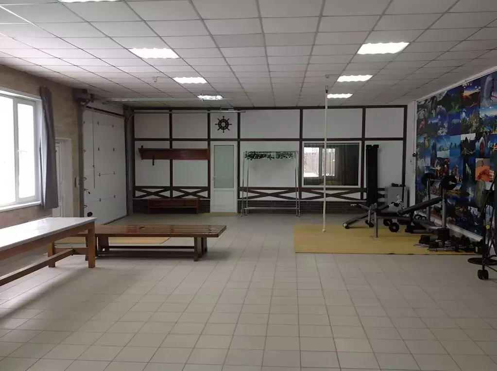 Дом в Иркутская область, Тайшет ул. Кирова, 232 (180 м) - Фото 1