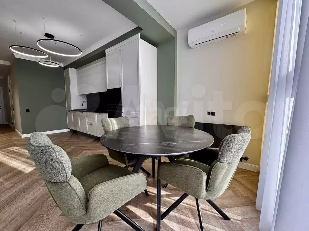 2-к. квартира, 90 м, 7/15 эт. - Фото 0