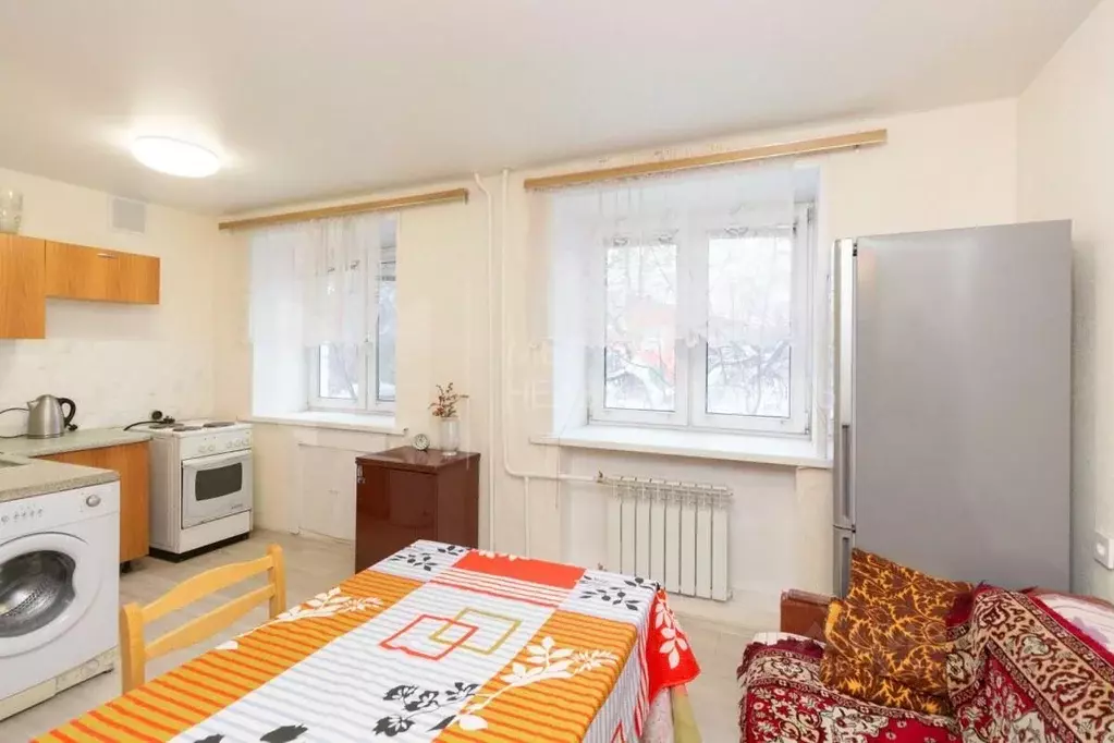 2-к кв. Тюменская область, Тюмень ул. Карла Маркса, 123 (57.8 м) - Фото 1