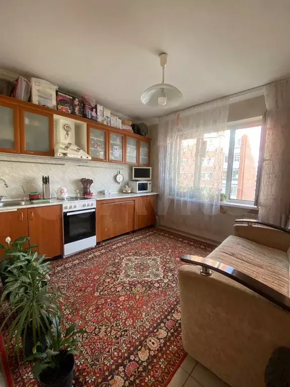 1-к. квартира, 46 м, 4/10 эт. - Фото 0
