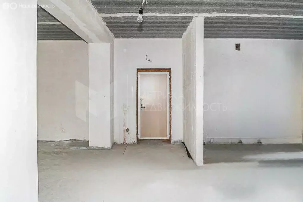 2-комнатная квартира: Тюмень, улица Раушана Абдуллина, 1 (140.2 м) - Фото 1