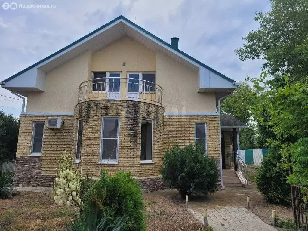 Дом в посёлок Кучугуры, Приморская улица (329 м) - Фото 0