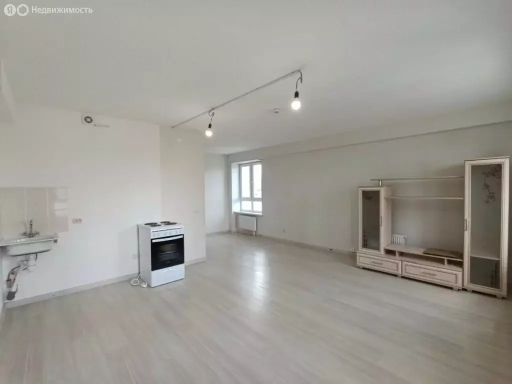 Квартира-студия: Киров, улица Энтузиастов, 54 (31.6 м) - Фото 0