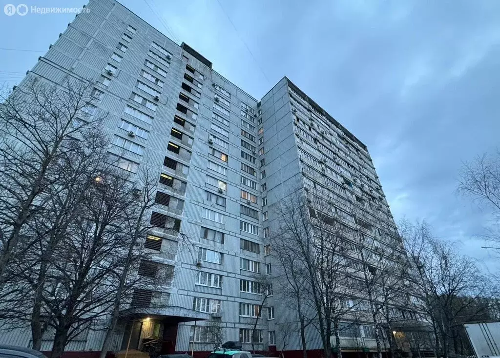3-комнатная квартира: Москва, улица Генерала Тюленева, 29к2 (64.8 м) - Фото 1