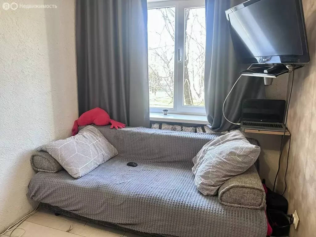 1к в 9-комнатной квартире (9 м) - Фото 1