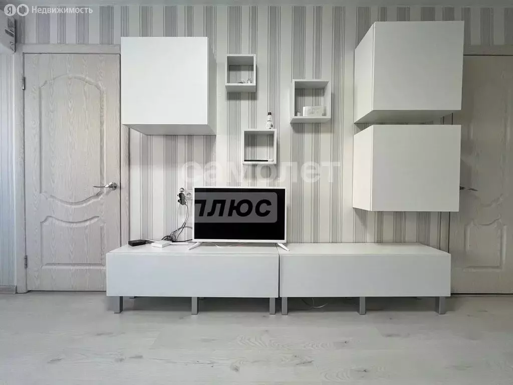 2-комнатная квартира: Ижевск, улица Ленина, 64 (44 м) - Фото 1