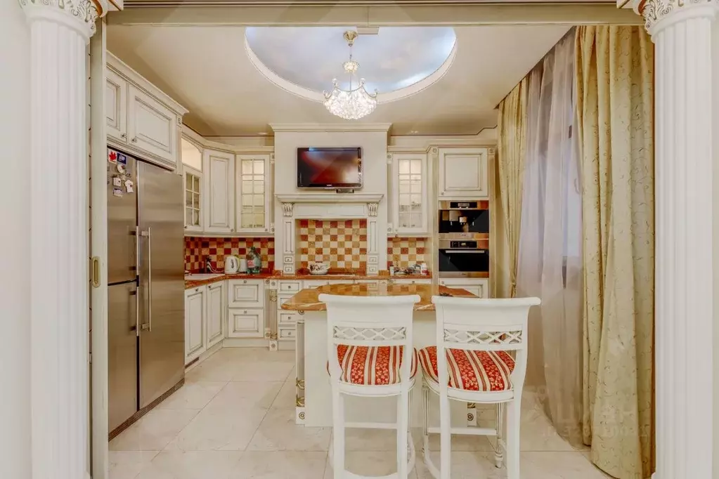 4-к кв. Москва ул. Авиаконструктора Микояна, 14к1 (140.0 м) - Фото 1