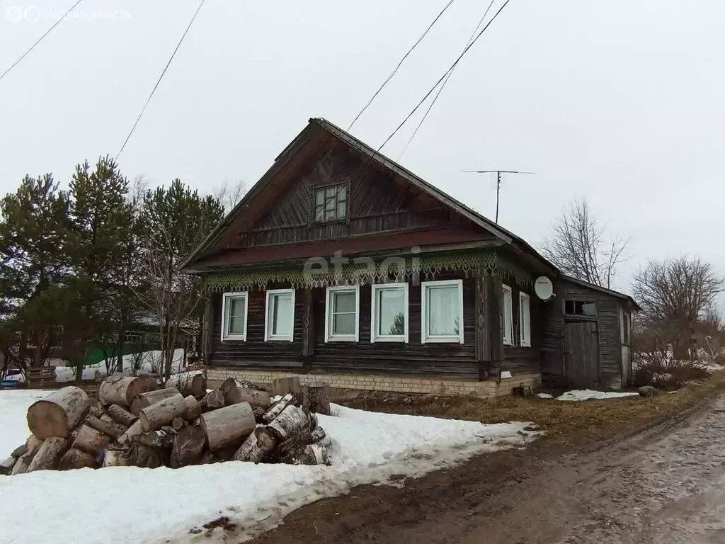 Дом в Череповецкий район, муниципальное образование Мяксинское, село ... - Фото 0