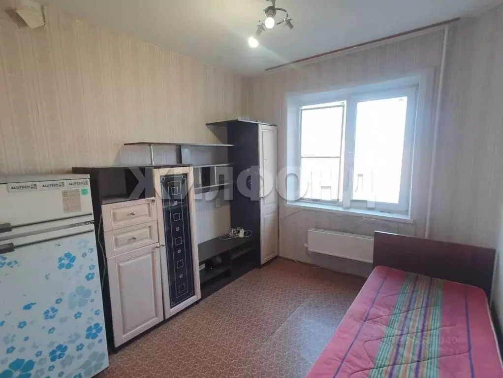 Комната Новосибирская область, Новосибирск Родники мкр, ул. Земнухова, ... - Фото 1