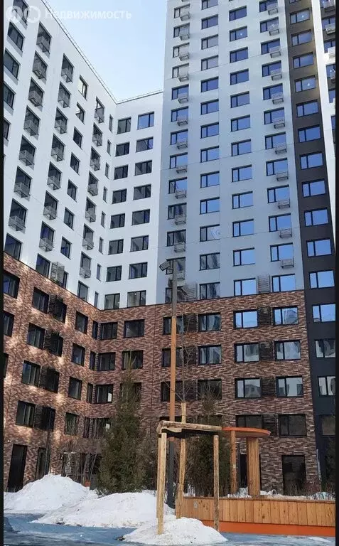 2-комнатная квартира: Тюмень, Харьковская улица, 72А (58.7 м) - Фото 1