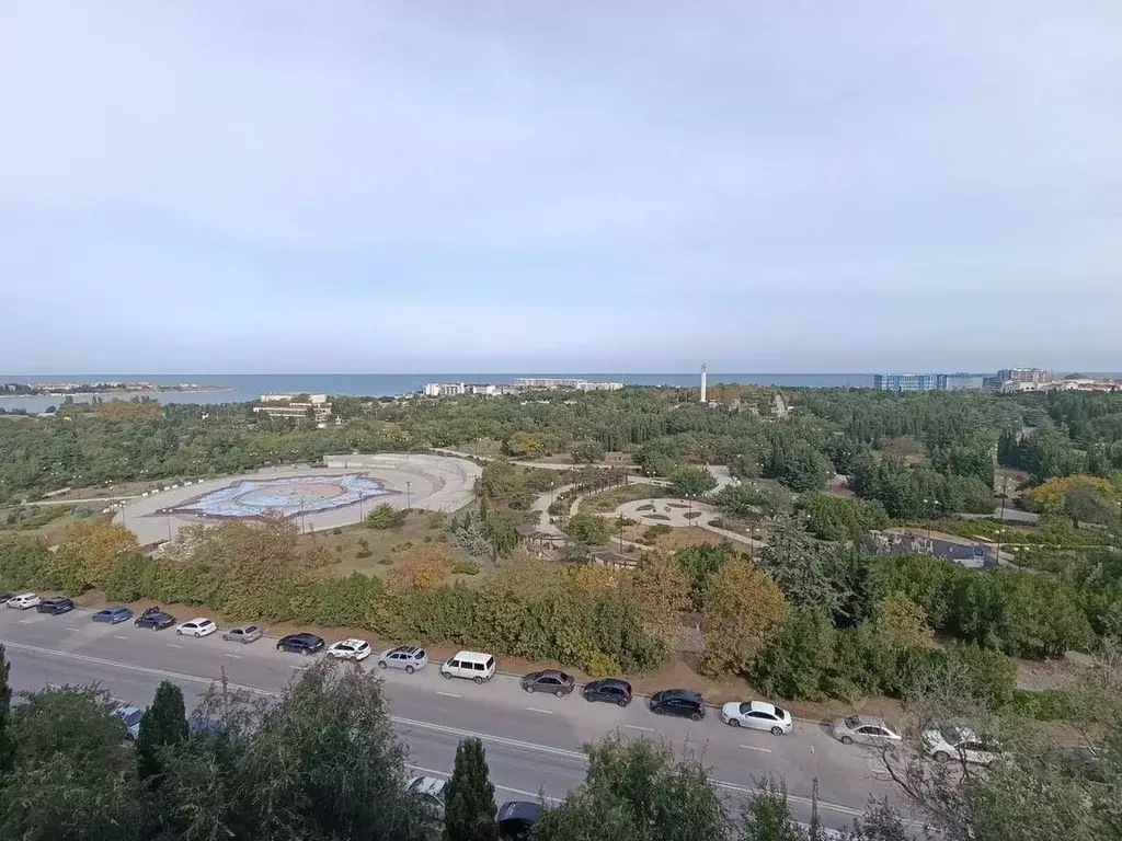 2-к кв. Севастополь просп. Октябрьской Революции, 23к3 (56.2 м) - Фото 1