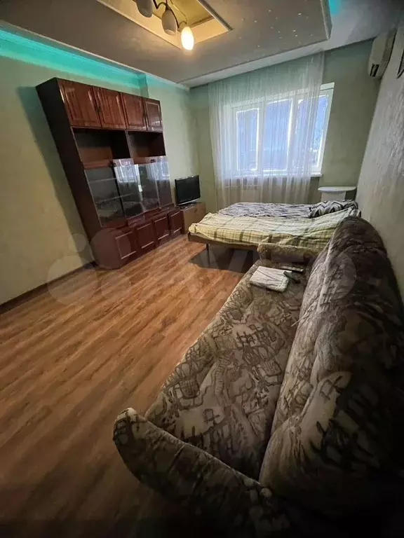 1-к. квартира, 46 м, 7/10 эт. - Фото 1