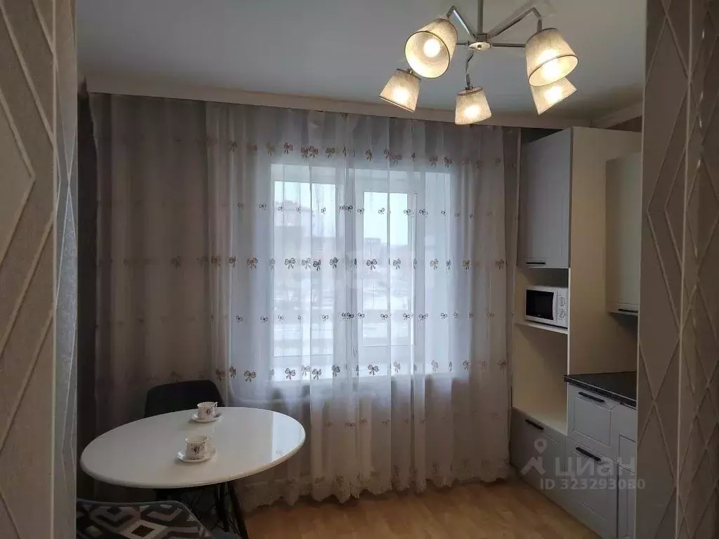 1-к кв. Сахалинская область, Южно-Сахалинск ул. Есенина, 12 (36.0 м) - Фото 1